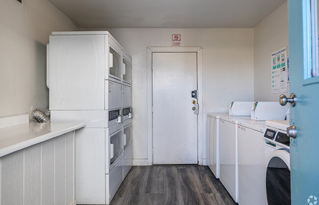 Aspire West Phoenix Apartments in Phoenix, AZ