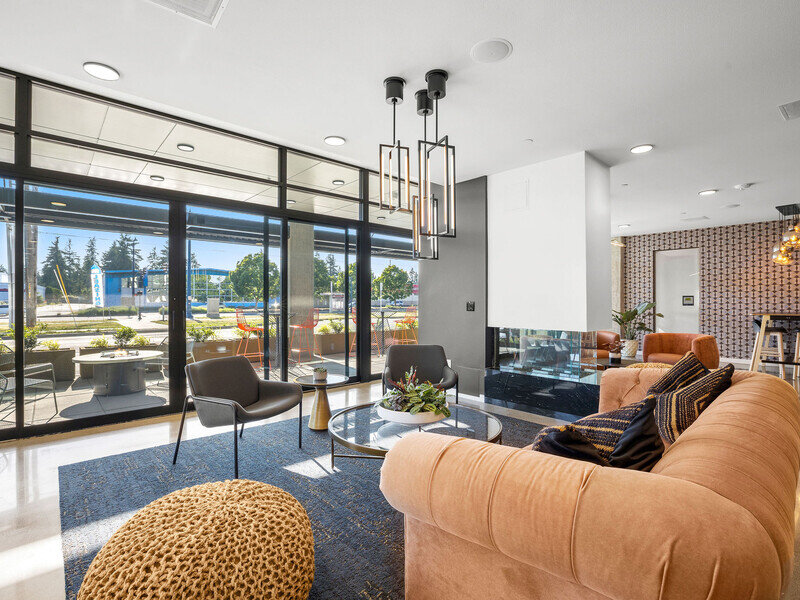 Resident Lobby with Outdoor Seating | Ion Town Center