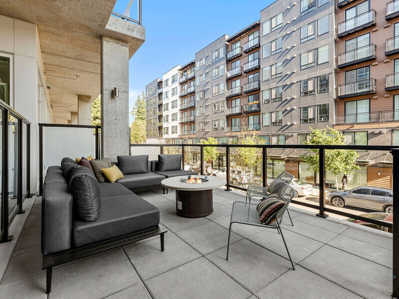 Outdoor Lounge | Ion Town Center