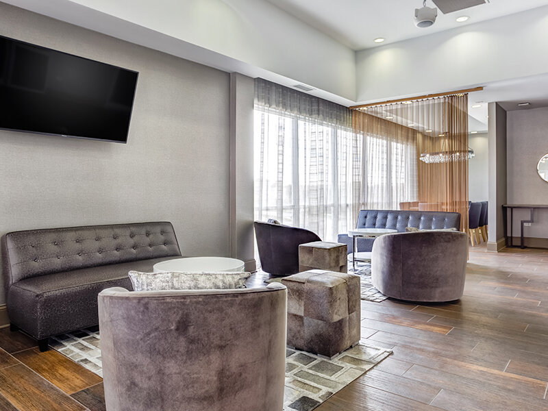 Spacious Lounge | 500 Station