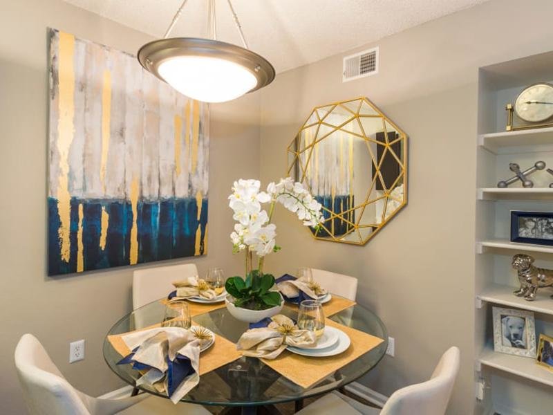 Dining Area | The Preserve at City Center Apartments in Aurora CO