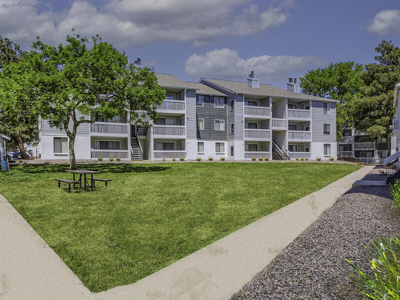 Outdoor Seating | Preserve at City Center Apartments in Aurora, CO