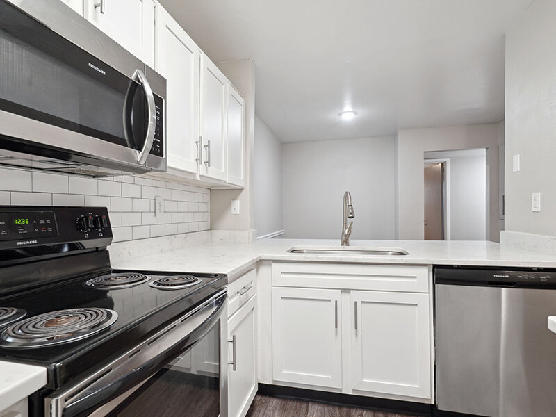 Interior Kitchen | Highlands at the Lake