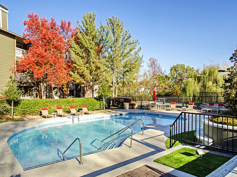 Pool | Highlands at the Lake