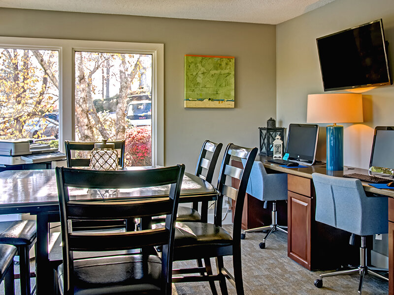 Luxury Dining | Highlands at the Lake