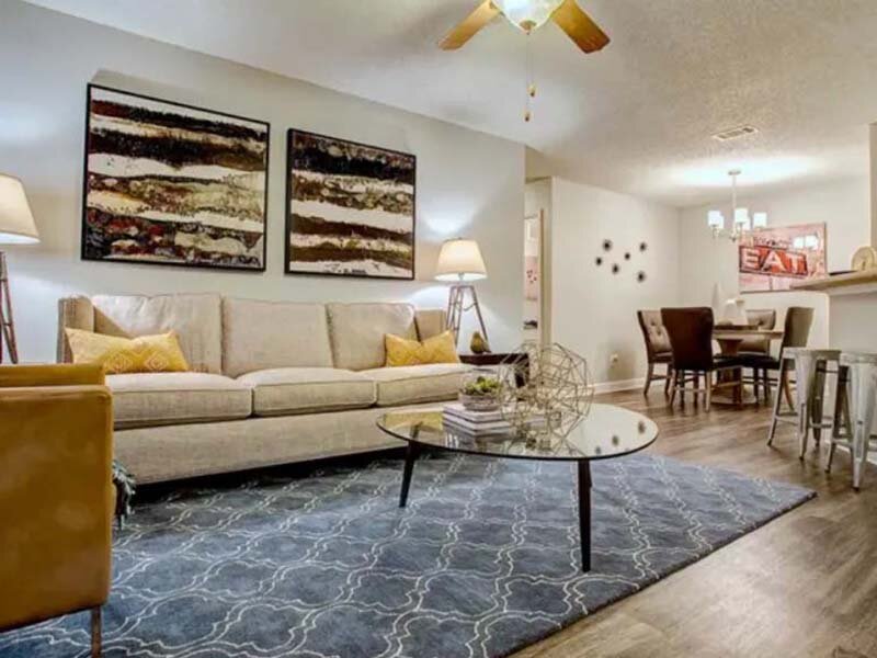 Front Room | Bellevue West Apartments