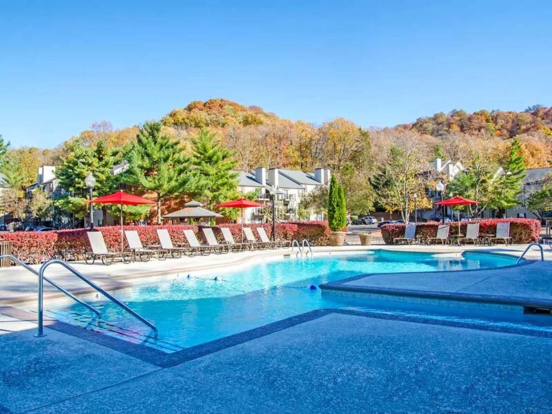 Pool | Bellevue West Apartments