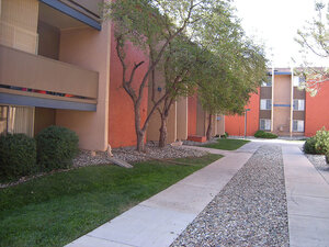 Apartment Grounds | Greentree Village