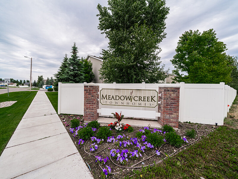 Sign | Meadowcreek Townhomes