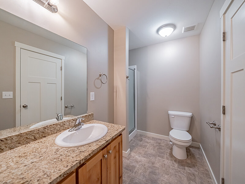 Luxury Bathroom | Meadowcreek Townhomes