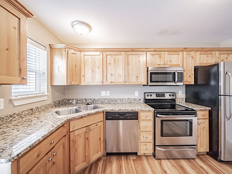 Kitchen | Meadowcreek Townhomes