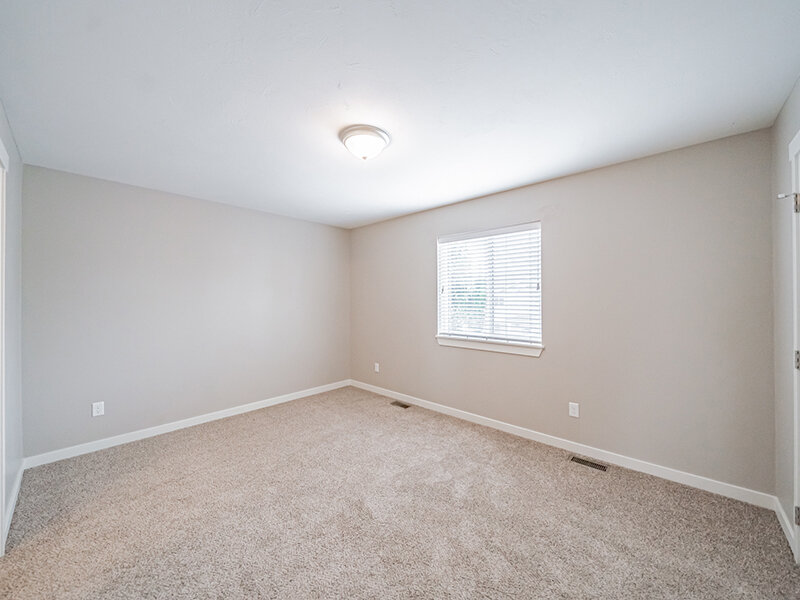 Interior Luxury Bedroom | Meadowcreek Townhomes