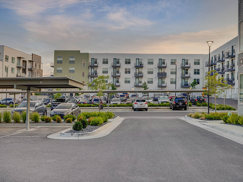 Apartment Complex Parking | Vida at Daybreak