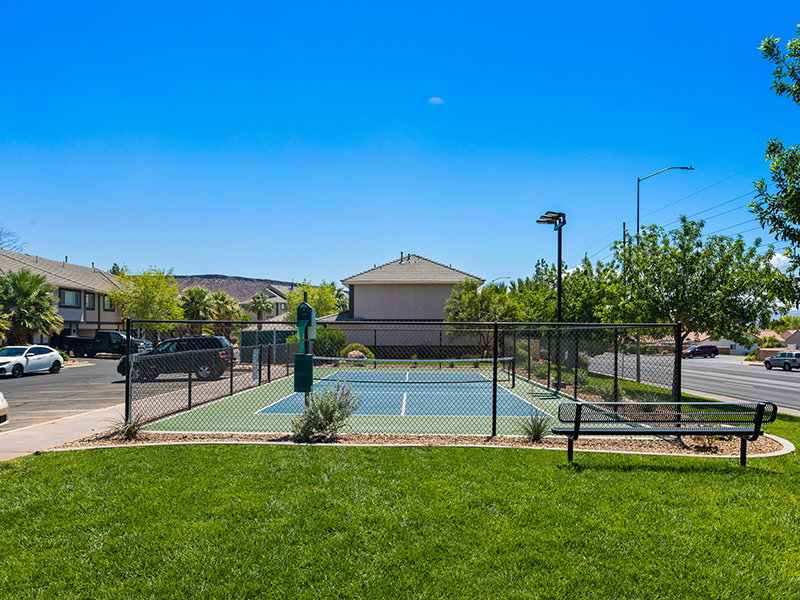 Sports Court | Oasis Palms