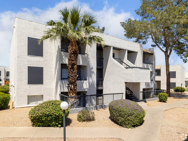 Apartment Complex | The Rowan