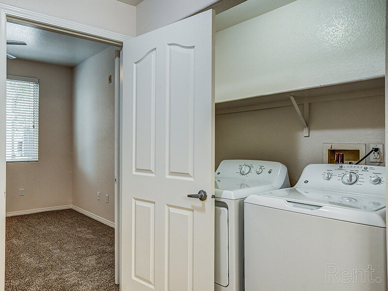 Laundry Room | Fleetwood Apartments