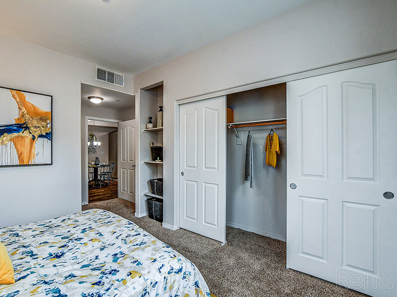 Bedroom with Closet | Fleetwood Apartments