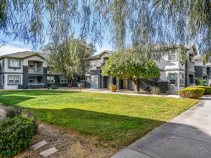 Exterior | Fleetwood Apartments in Las Vegas