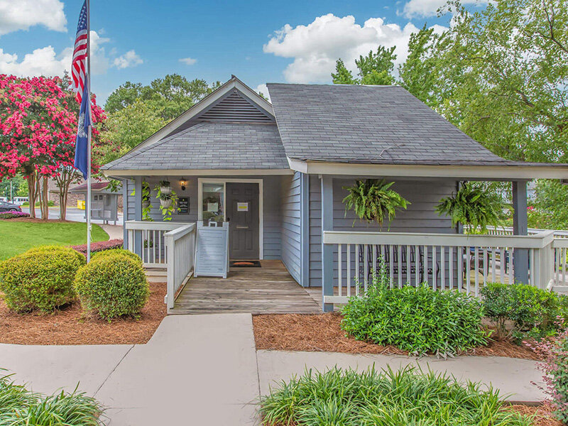 Apartments for Rent in Greenville, SC | Amenities at Lakeside Place Apartments 