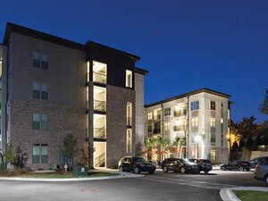 Apartments for Rent | 42 Magnolia + 5000 Forest Apartments