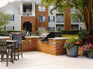 BBQ Area | 42 Magnolia Apartments