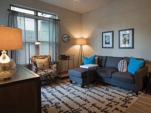 Front Room | 5000 Forest Apartments