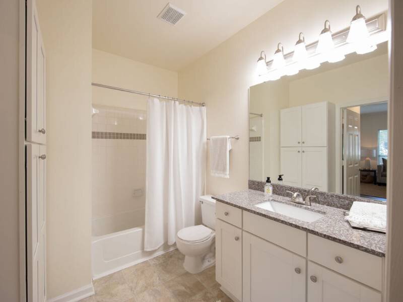 Bathroom | 42 Magnolia Apartments