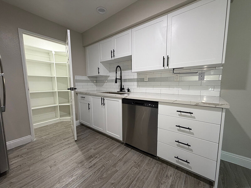 Kitchen with Tile Backsplash | Morrell Park Apartments