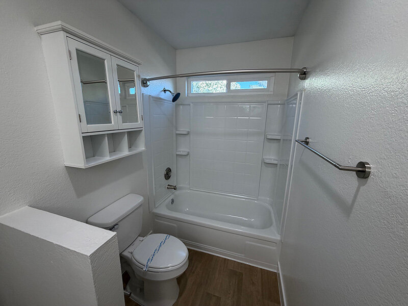 Full Bathroom | Morrell Park Apartments