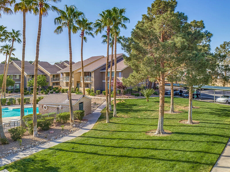 Apartment Grounds | Morrell Park