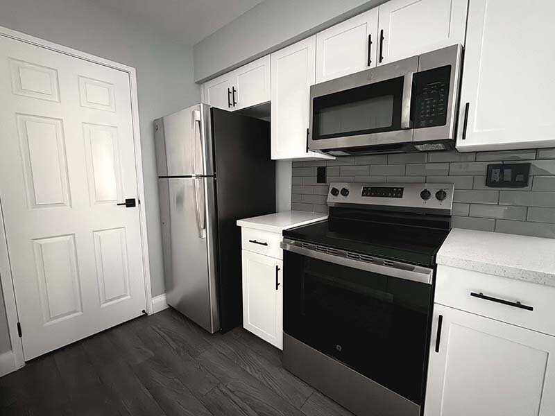 Kitchen with Stainless Steel Appliances | Morrell Park