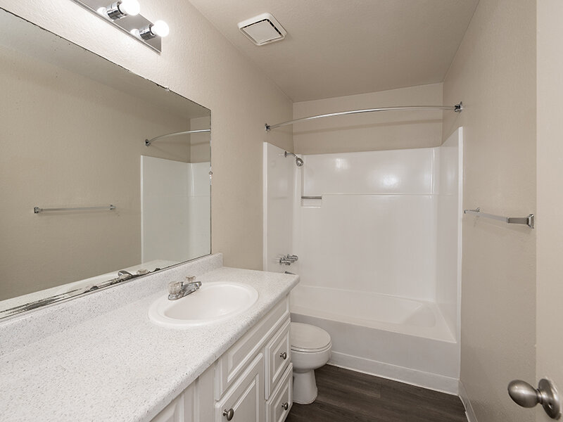 Luxury Bathroom Area | Riverstone