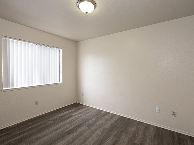 Spacious Interior Bedroom | Riverstone