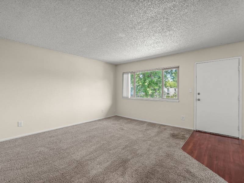 Apartment Entry | Shenandoah