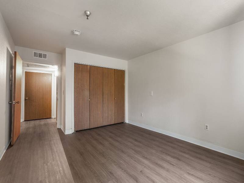 Bedroom | Albert Einstein Apartments