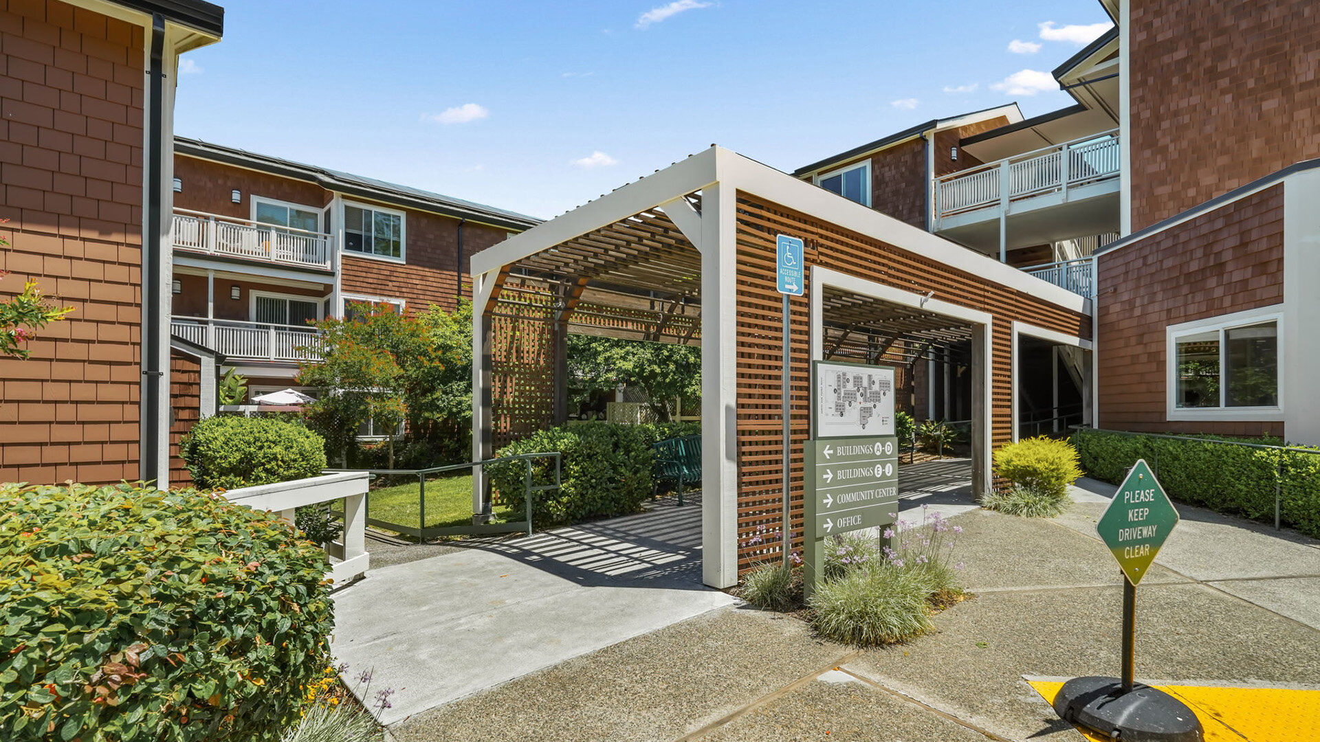Parnow Friendship House Apartments Amenities