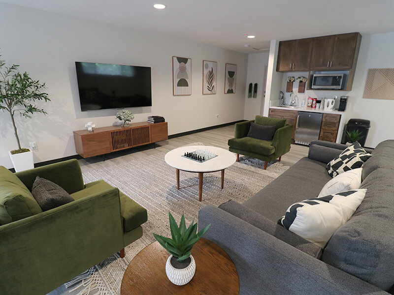 Community Area | Outlook at Mission Valley