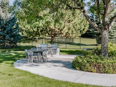 Exterior Lounge Area | Kallisto at Bear Creek Lakewood Apartments