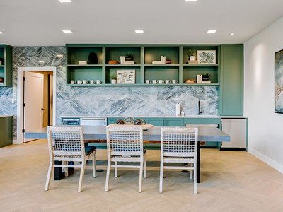 Clubhouse Dining Area | Kallisto at Bear Creek Apartments in Lakewood, CO