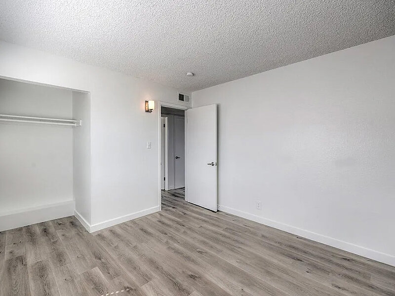 Large Bedroom | La Posada Apartments