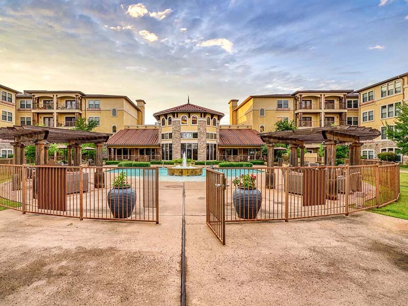 Apartments Near Me | Aventine at Kessler in Dallas, TX