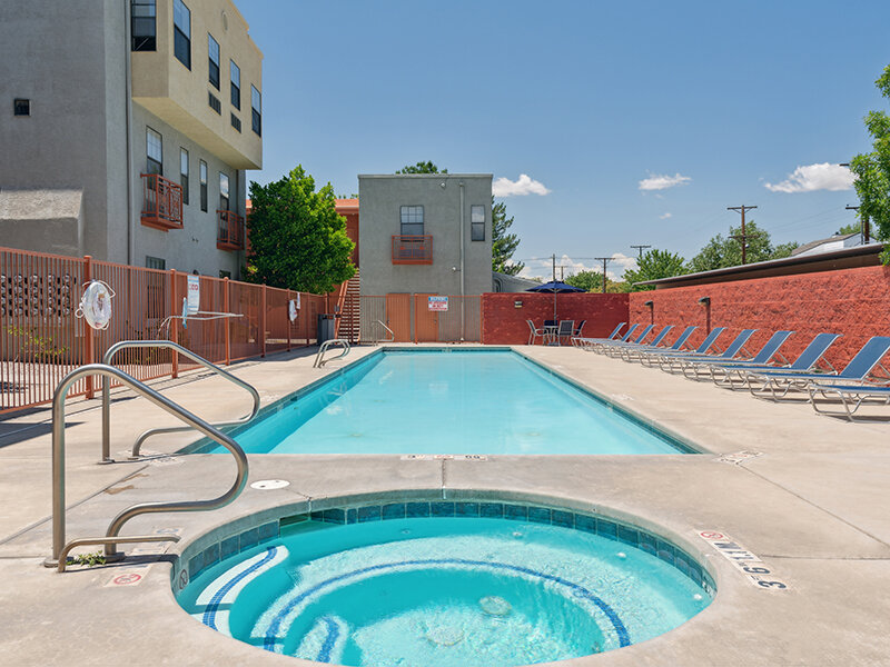 Outdoor Pool and Hot Tub with Rails | Villa De San Felipe