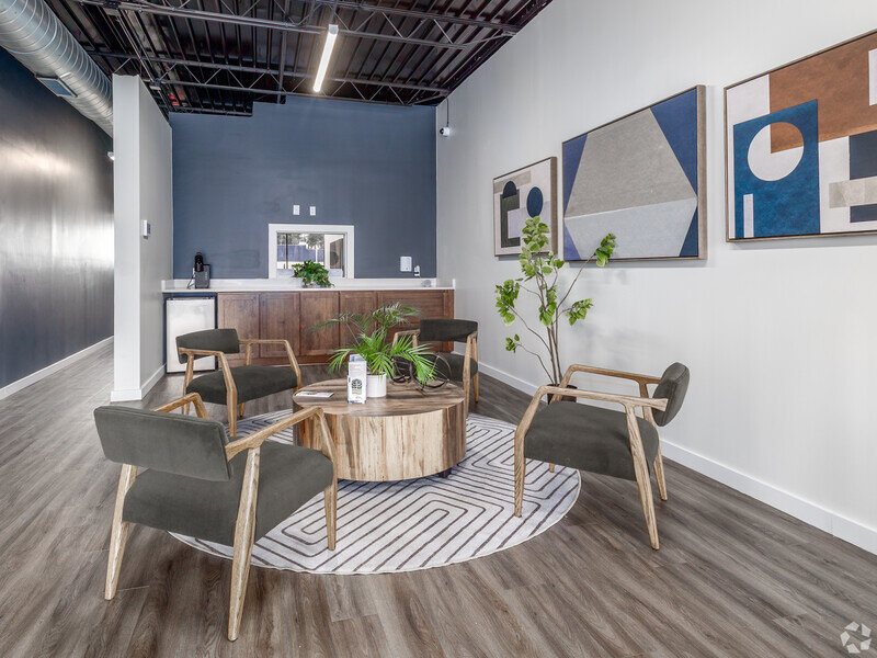 Clubhouse Kitchen and Dining | Springwood Apartments