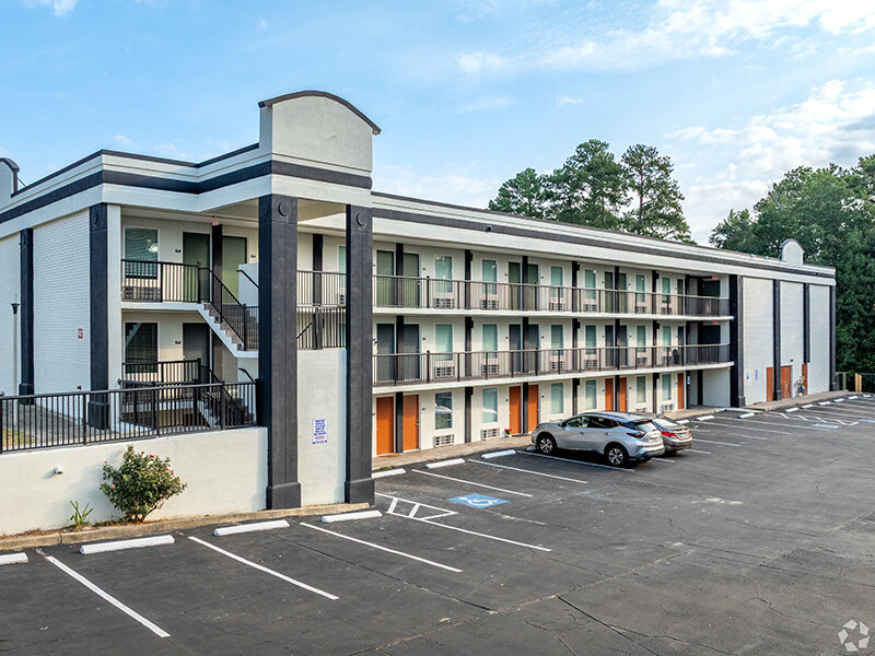 Apartment Building Exterior | Springwood Apartments