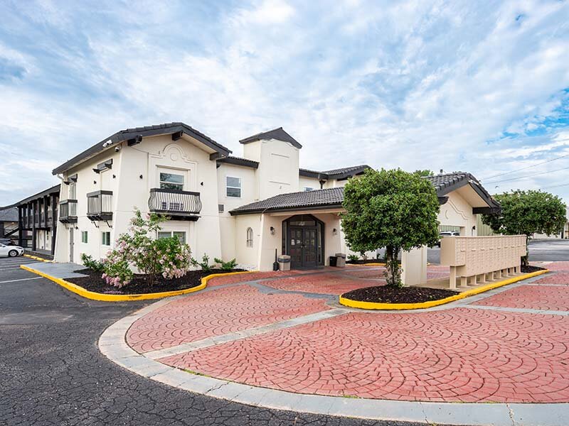 Clubhouse Exterior | Broad View Apartments