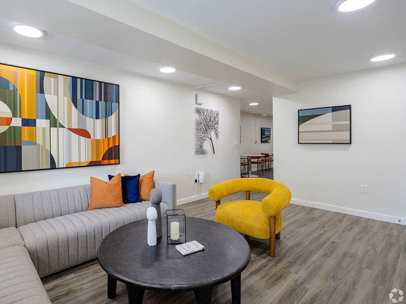 Luxury Seating | Broad View Apartments