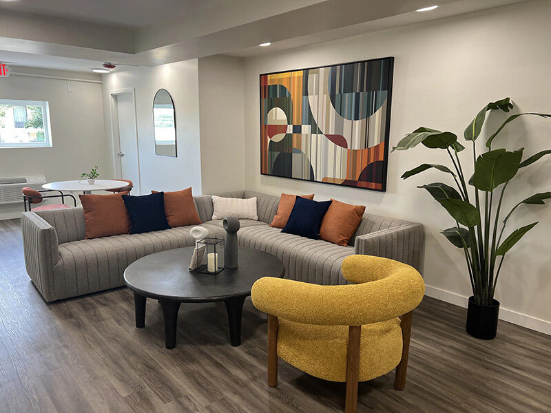 Community Seats | Broad View Apartments