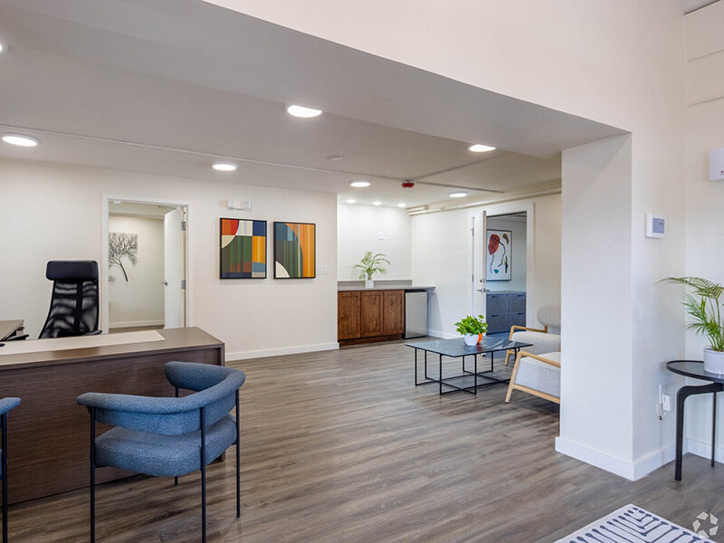 Interior Seats | Broad View Apartments