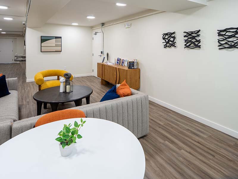Resident Lounge | Broad View Apartments