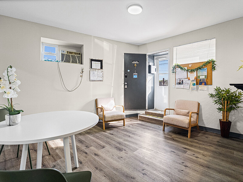 Entrance to Lobby with Seating and Wood Style Flooring | The Mayflower